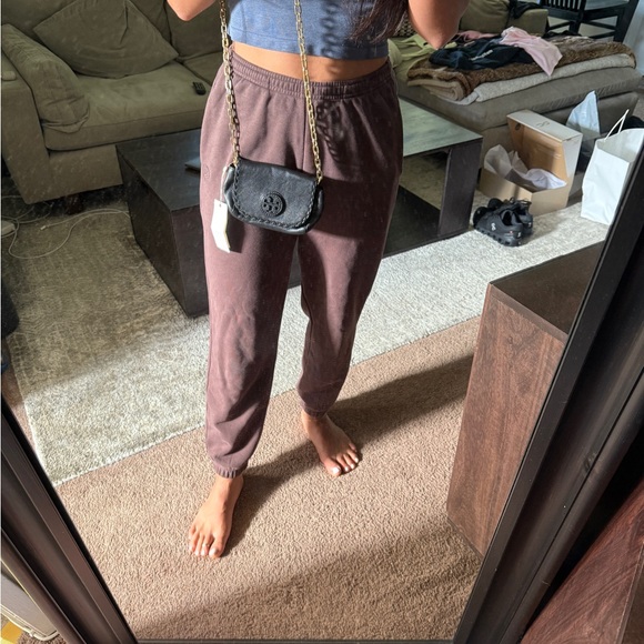 Tory Burch Black and Gold Crossbody Bag with Chain Strap - Picture 14 of 15